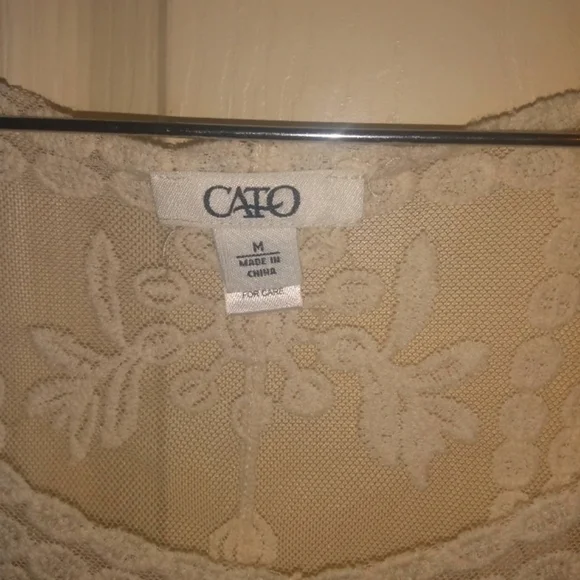Cato Crochet Lace Top Size Medium - Picture 2 of 2
